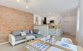 Lion Apartments - La Playa